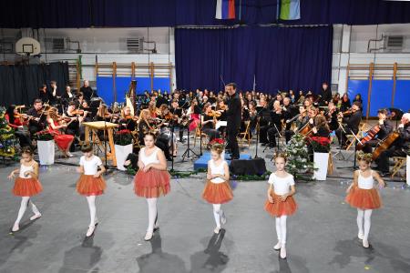 Miklavžev koncert Koroških simfonikov 8. 12. 2024 (14)